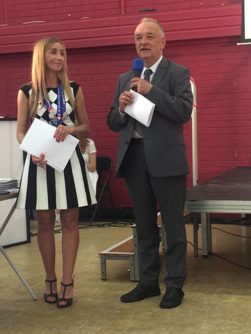 ee0c3ded 30eb 4018 b036 641315fbeacc 865x1153 Jubileusz 5 lecia Szkoły